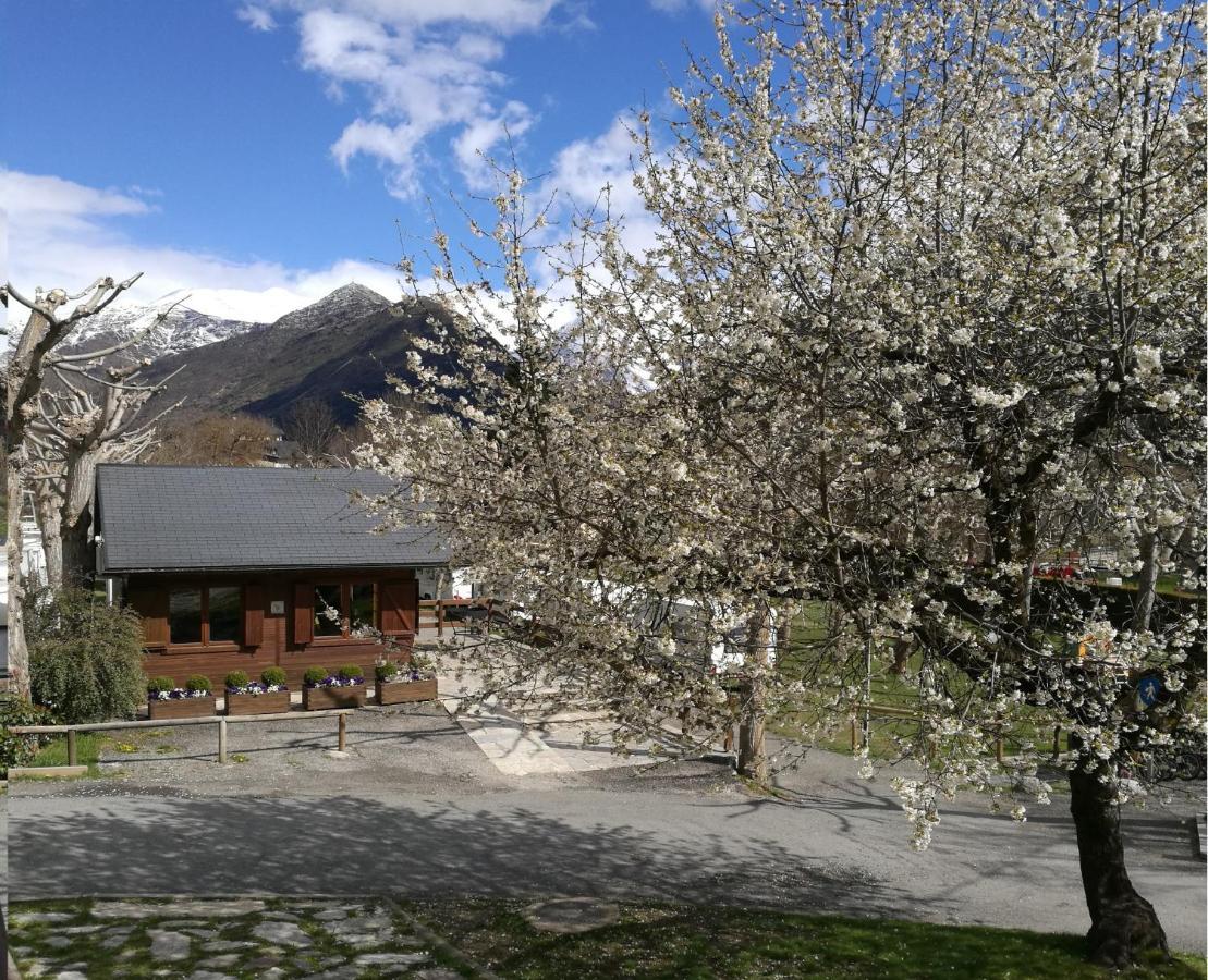 Bungalows Nou Camping La Guingueta D'Aneu المظهر الخارجي الصورة