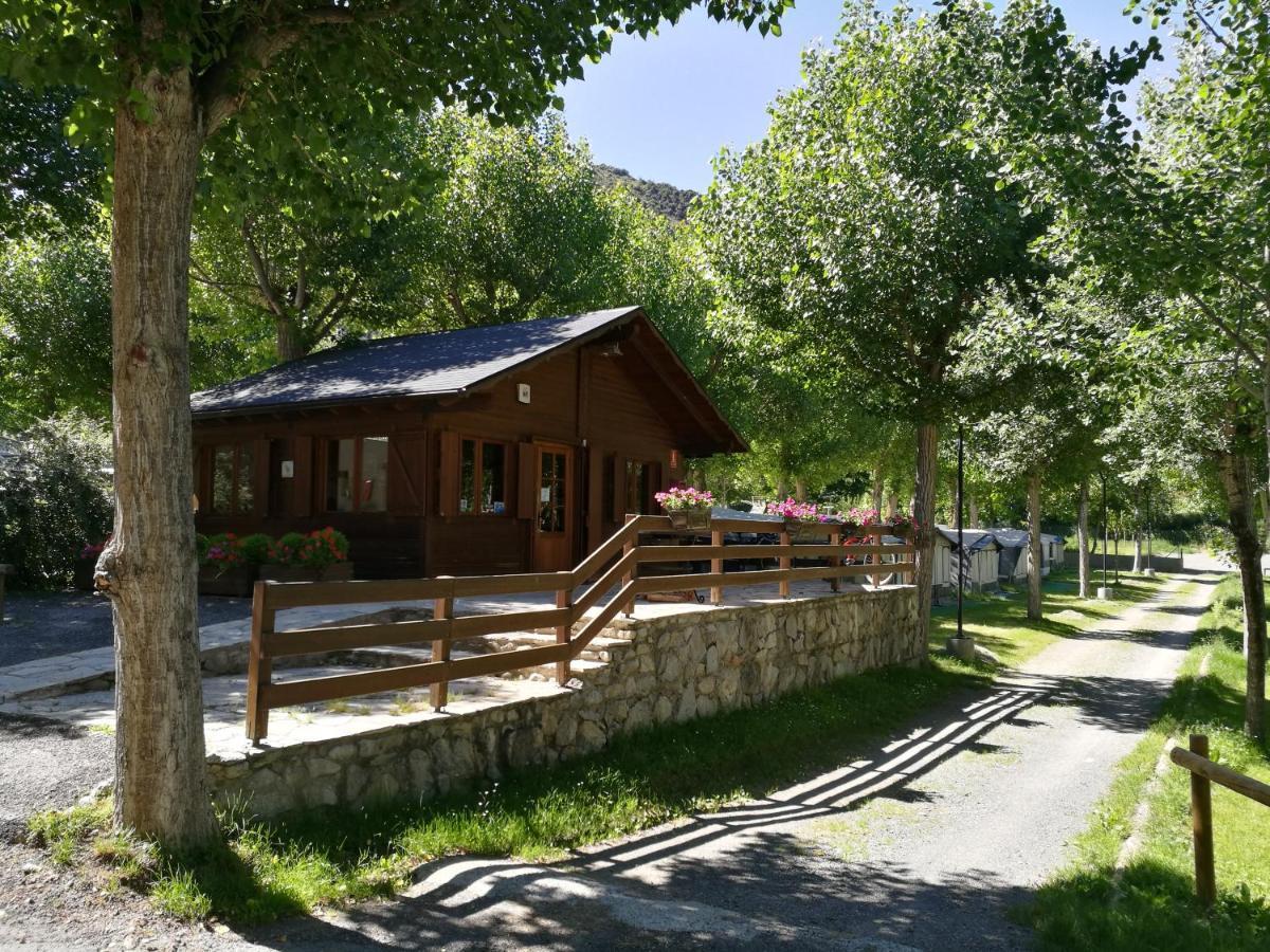 Bungalows Nou Camping La Guingueta D'Aneu المظهر الخارجي الصورة
