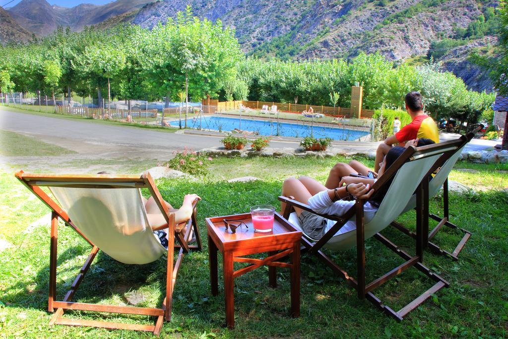 Bungalows Nou Camping La Guingueta D'Aneu المظهر الخارجي الصورة