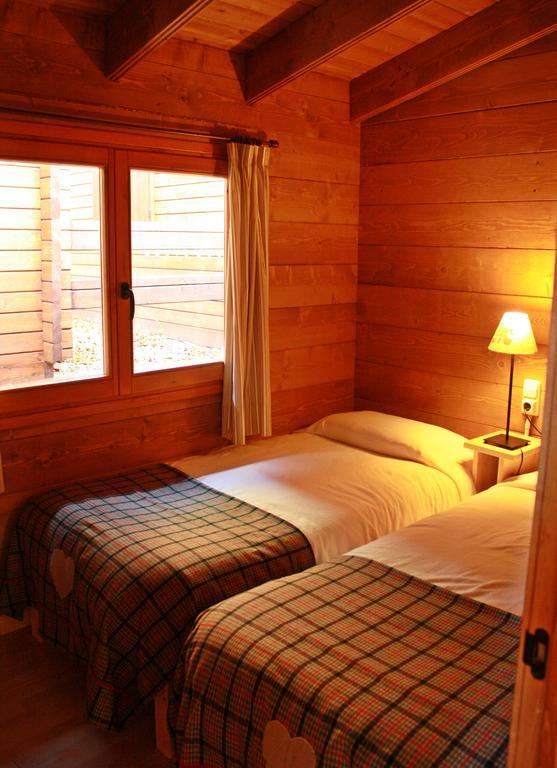 Bungalows Nou Camping La Guingueta D'Aneu المظهر الخارجي الصورة