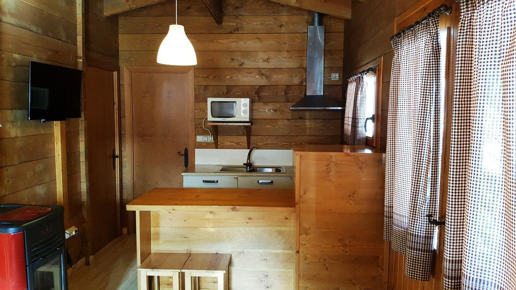 Bungalows Nou Camping La Guingueta D'Aneu المظهر الخارجي الصورة
